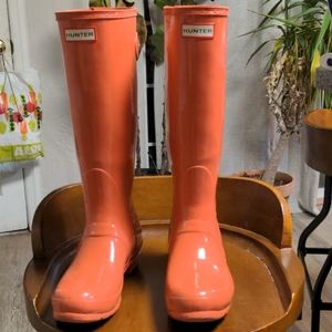 Hunter Rainboots with Adjustable Calf